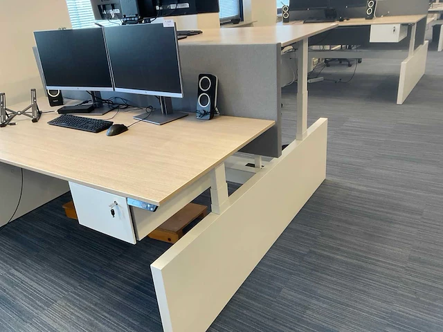 Ahrend duo zit-sta bureau - afbeelding 2 van  4