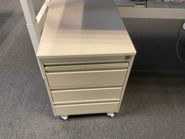 Ahrend duo zit-sta bureau - afbeelding 6 van  6