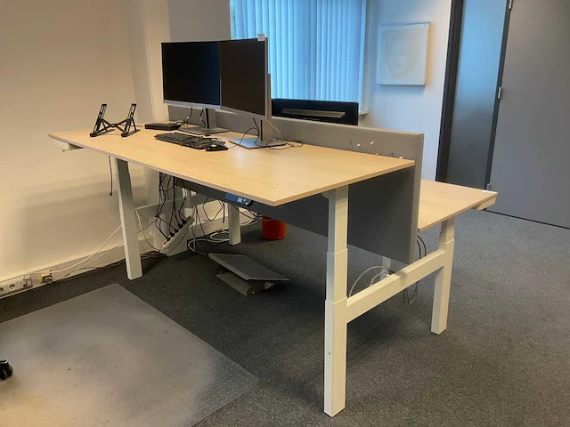 Ahrend duo zit-sta bureau - afbeelding 2 van  5