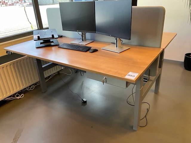 Ahrend duo zit-sta bureau - afbeelding 1 van  3