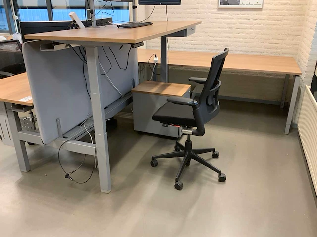 Ahrend duo zit-sta bureau - afbeelding 5 van  7