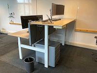 Ahrend duo zit-sta bureau