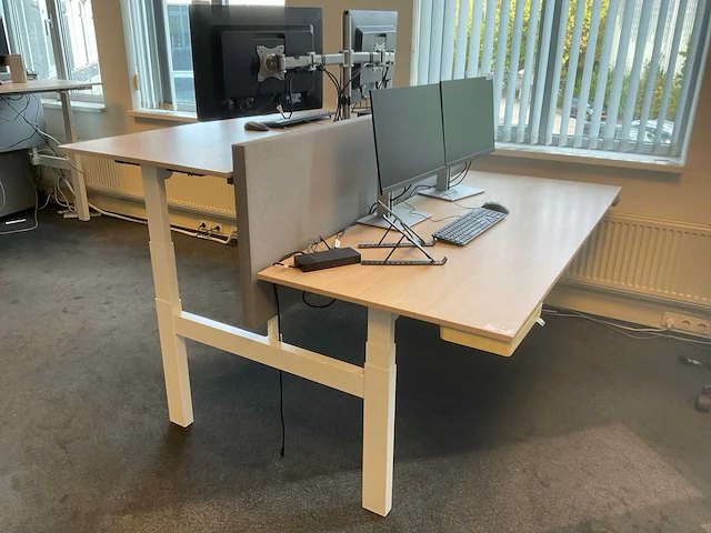 Ahrend duo zit-sta bureau - afbeelding 1 van  5