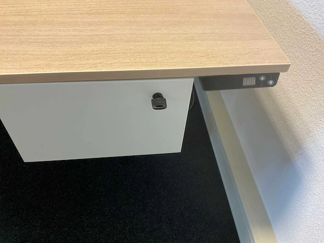 Ahrend duo zit-sta bureau - afbeelding 3 van  4