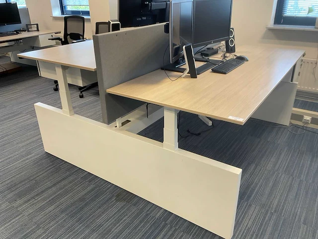 Ahrend duo zit-sta bureau - afbeelding 1 van  3