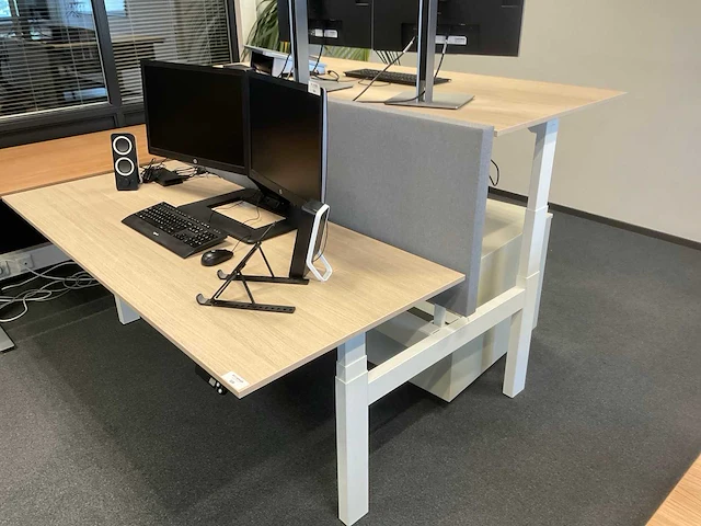 Ahrend duo zit-sta bureau - afbeelding 1 van  6
