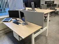Ahrend duo zit-sta bureau