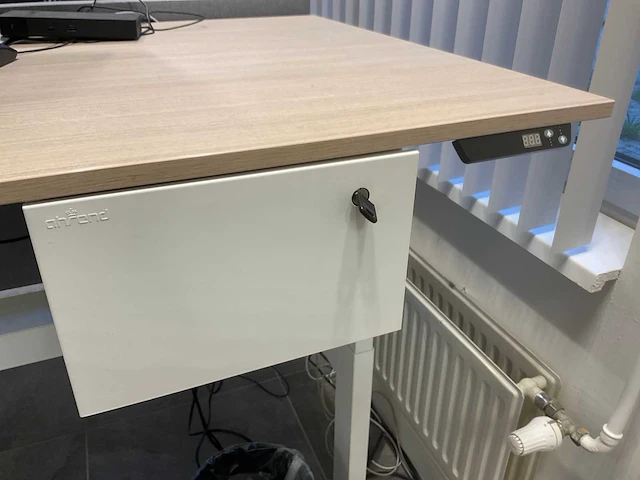 Ahrend duo zit-sta bureau - afbeelding 3 van  4