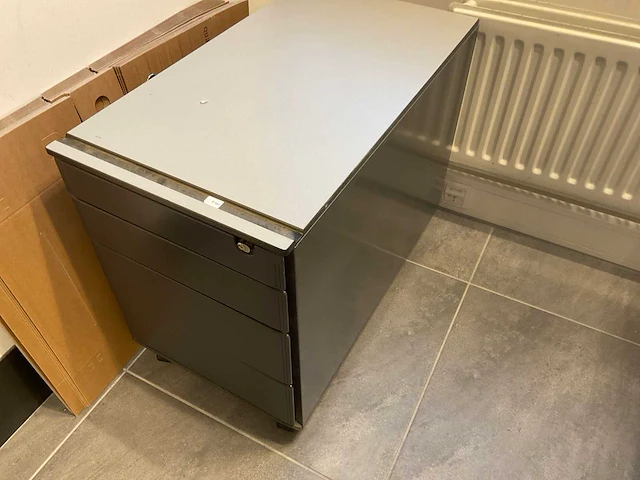 Ahrend duo zit-sta bureau - afbeelding 4 van  4