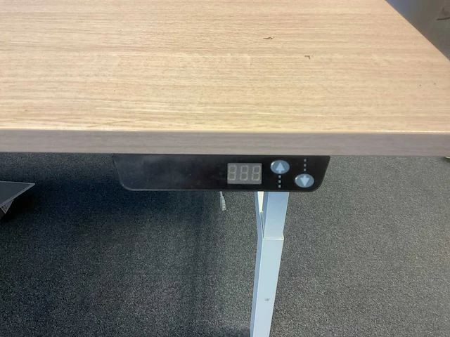 Ahrend duo zit-sta bureau - afbeelding 3 van  5