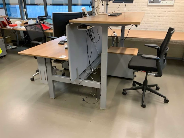 Ahrend duo zit-sta bureau - afbeelding 6 van  7