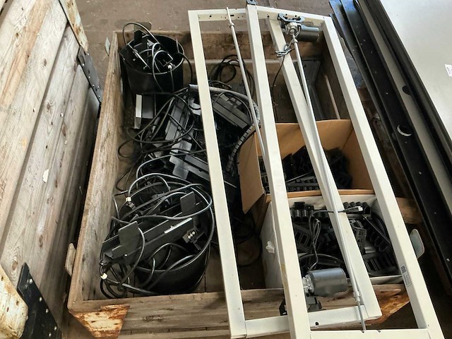 Ahrend elektrisch bureau (21x) - afbeelding 5 van  9