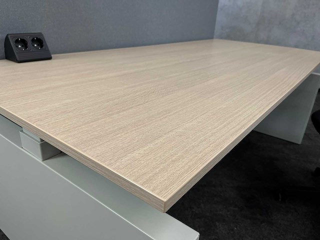 Ahrend /haworth - complete elektrisch zit-sta werkplek 180x80 - afbeelding 31 van  35