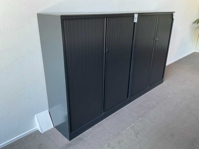 Ahrend, interstuhl bureau’s met bureaustoelen en kast - afbeelding 7 van  7