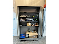 Ahrend jaloeziedeurkast met diverse voedingen en onderdelen - afbeelding 4 van  11