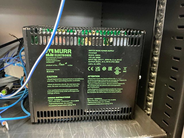 Ahrend jaloeziedeurkast met diverse voedingen en onderdelen - afbeelding 10 van  11