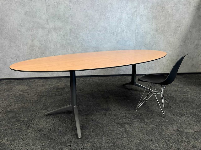 Ahrend/ mehes - vergadertafel ovaal 260x130 - afbeelding 1 van  7