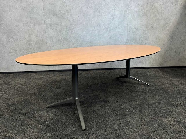 Ahrend/ mehes - vergadertafel ovaal 260x130 - afbeelding 2 van  7