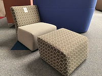 Ahrend mileto fauteuil met hocker - afbeelding 3 van  4