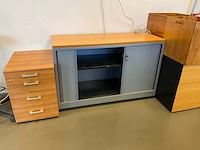 Ahrend partij kantoorinventaris - afbeelding 3 van  6