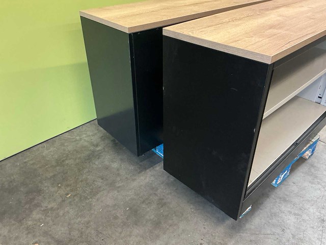 Ahrend roldeurkast (2x) - afbeelding 2 van  13