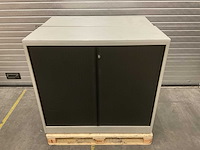 Ahrend roldeurkast (2x) - afbeelding 1 van  2