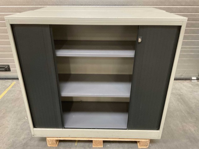 Ahrend roldeurkast (4x) - afbeelding 2 van  2