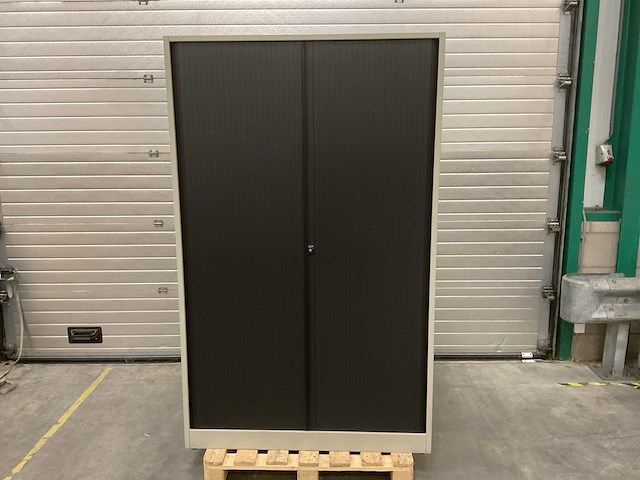 Ahrend roldeurkast - afbeelding 1 van  2