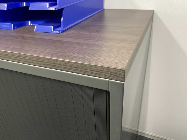 Ahrend roldeurkast - afbeelding 4 van  6