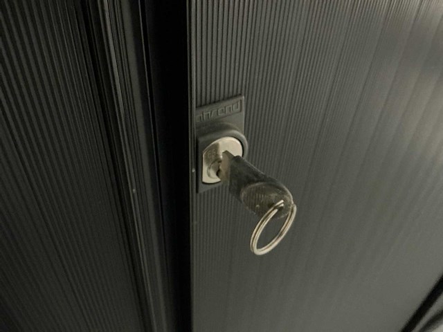 Ahrend schuifdeurkast (2x) - afbeelding 3 van  6