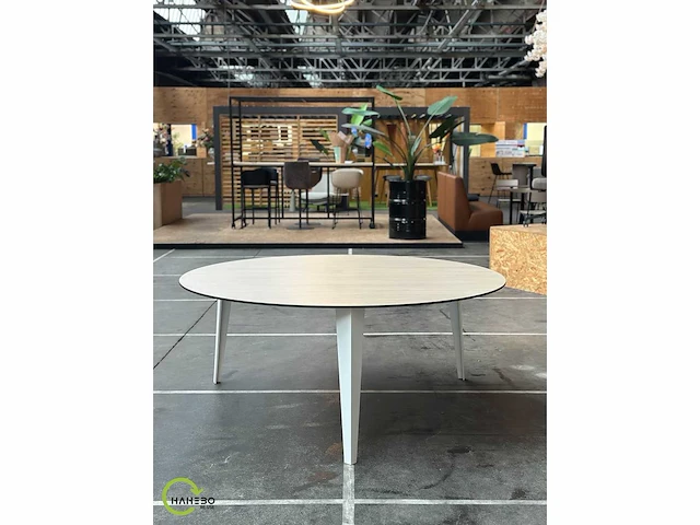 Ahrend vergadertafel ø180x75cm - afbeelding 1 van  3