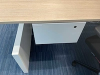 Ahrend zit-sta bureau met bureaustoel - afbeelding 4 van  10