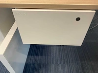 Ahrend zit-sta bureau met bureaustoel - afbeelding 7 van  11