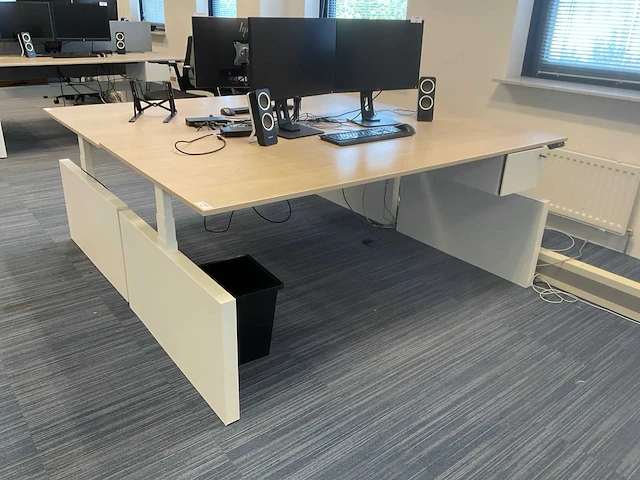 Ahrend zit-sta bureau - afbeelding 1 van  5