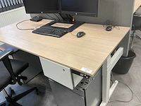 Ahrend zit-sta bureau - afbeelding 2 van  5