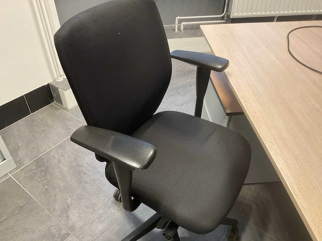 Ahrend zit-sta bureau - afbeelding 4 van  5