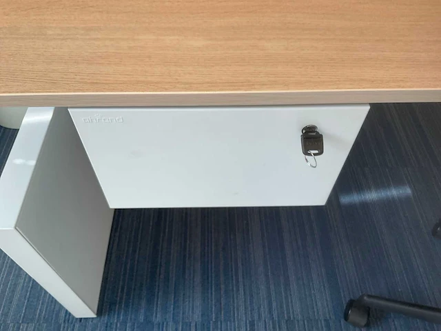 Ahrend zit-sta bureau - afbeelding 3 van  8