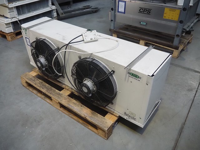 Aia - afbeelding 2 van  6