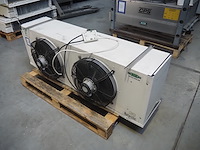 Aia - afbeelding 2 van  6