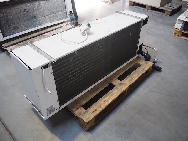 Aia - afbeelding 3 van  6