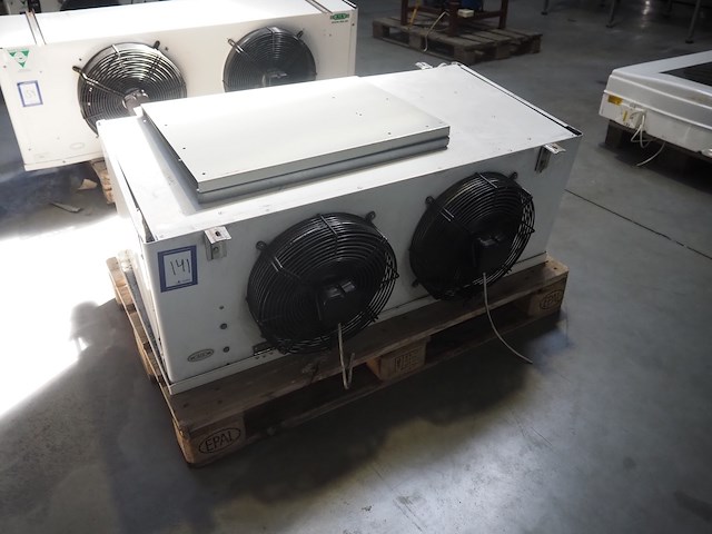 Aia - afbeelding 1 van  7