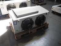 Aia - afbeelding 1 van  7