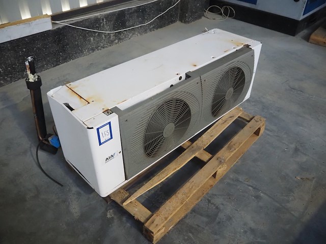 Aia - afbeelding 1 van  6