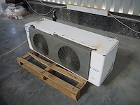 Aia - afbeelding 2 van  6