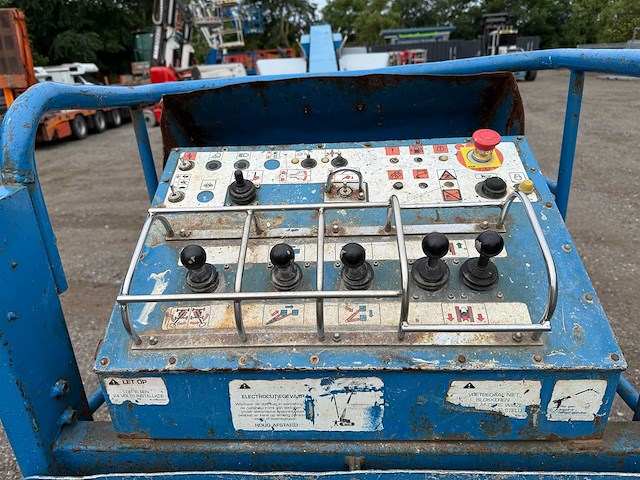 Aichi - 2007 - sr18a - rups telescoop hoogwerker - afbeelding 2 van  26