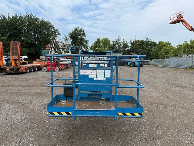 Aichi - 2007 - sr18a - rups telescoop hoogwerker - afbeelding 26 van  26