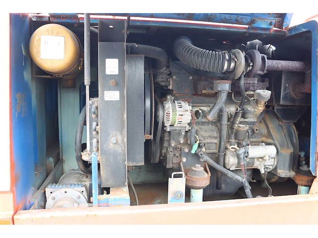 Aichi - sr210 - 23m werkhoogte - hoogwerker op rupsen - afbeelding 3 van  13