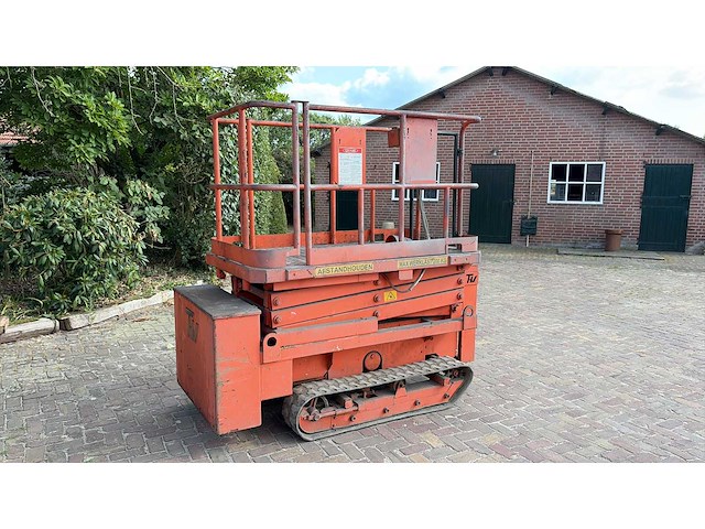 Aichi hoogwerker - afbeelding 1 van  15