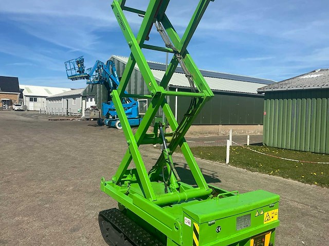 Aichi rv042 hoogwerker - afbeelding 2 van  14