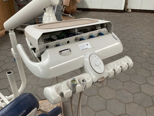 Aidec tandartsstoel - afbeelding 2 van  10